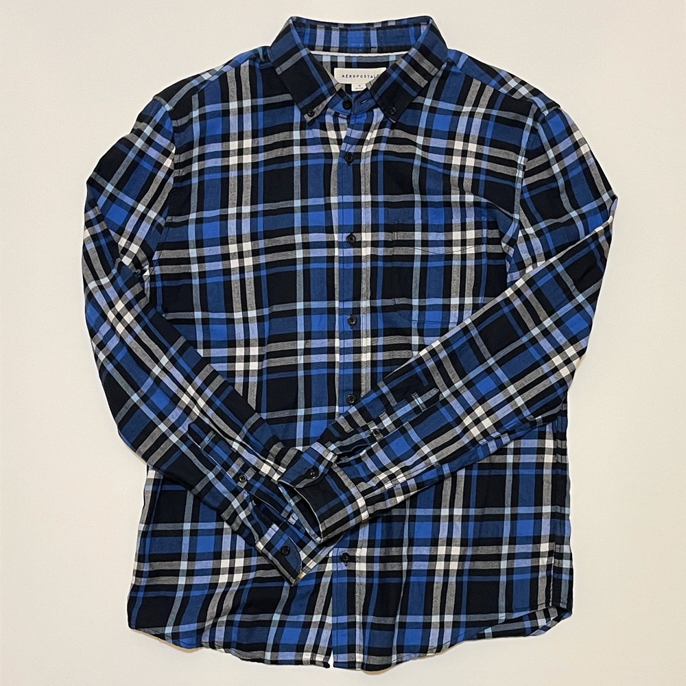Aeropostale plaid long sleeve plaid men’s button up shirt size large